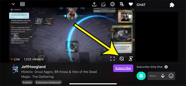how to hide chat in the Twitch iPhone app