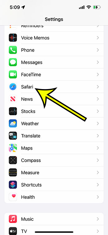 how to move address bar to top on iPhone 13