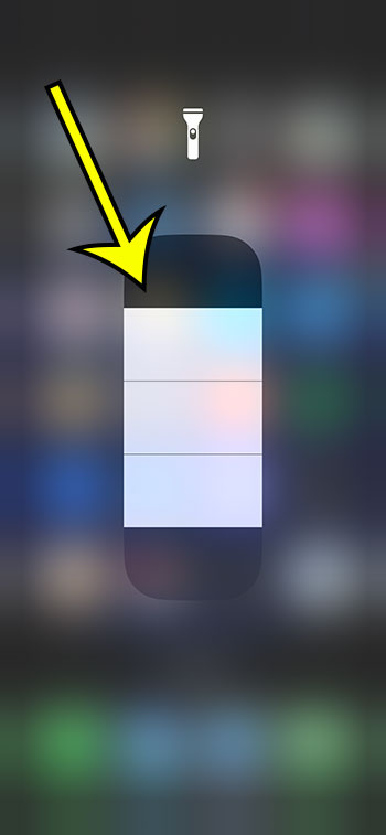 how to adjust the iPhone 13 flashlight brightness